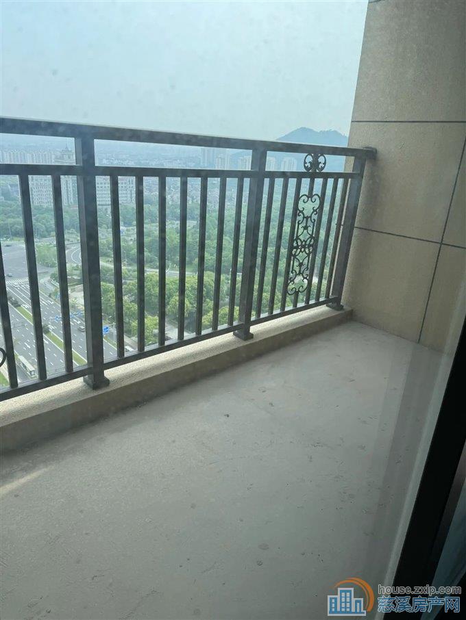 急卖 江景苑小面积低总价优质房