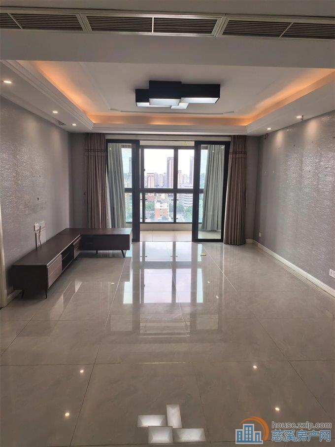 天悦湾 137平143万 车位另算 精装