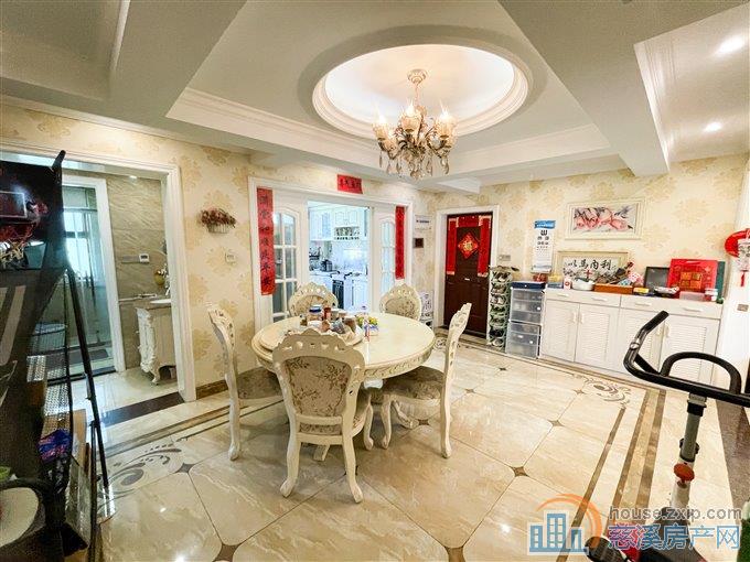 金色港湾小区137平179万6层电梯洋房