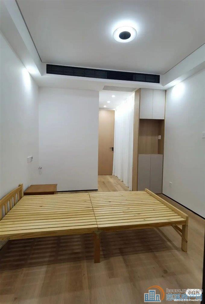 珑玥府 精装修 带充电桩车位