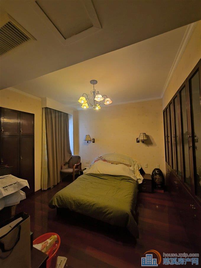 秀水华庭 精装顶复175平方 送车位