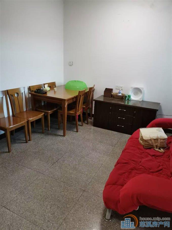 吉祥新村5楼二室一厅1500元/月