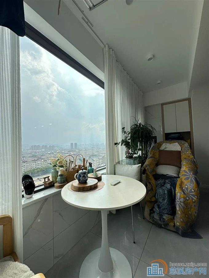 实验上林无在读 三室两卫 新装修258万