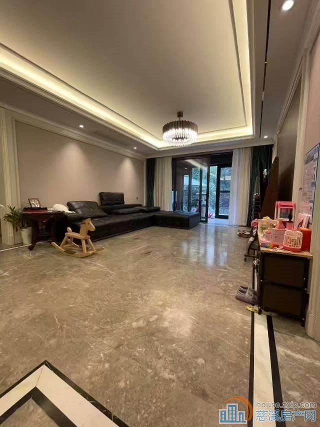 中海湖心半岛洋房一楼135平498万精装