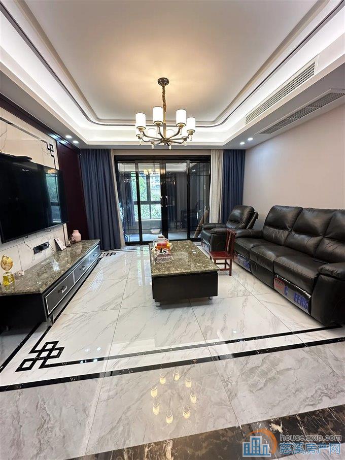 金仕华庭124平精装保养很好210万