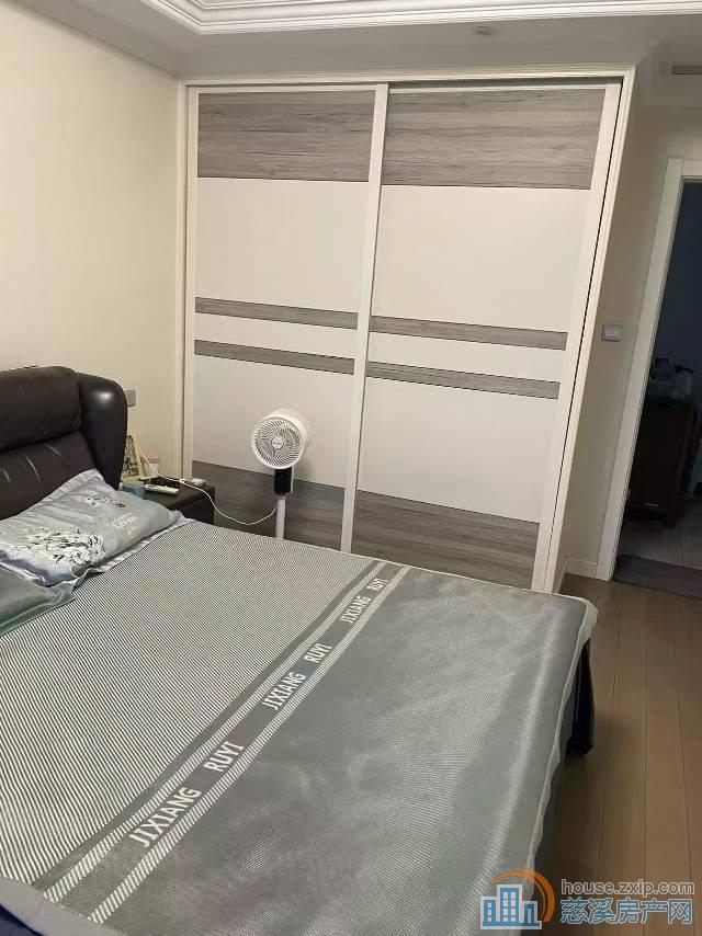 阳光城101平精装满两年中间楼层3室