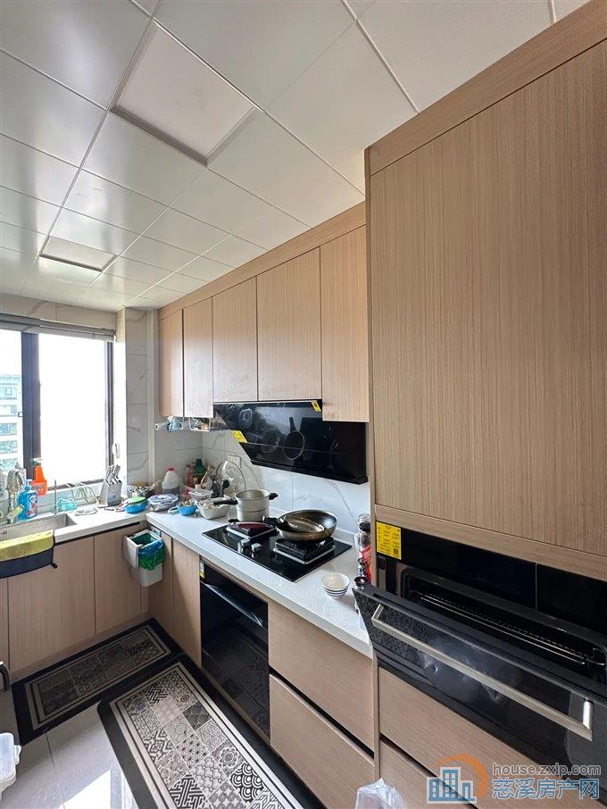 实验上林无在读 三室两卫 新装修258万