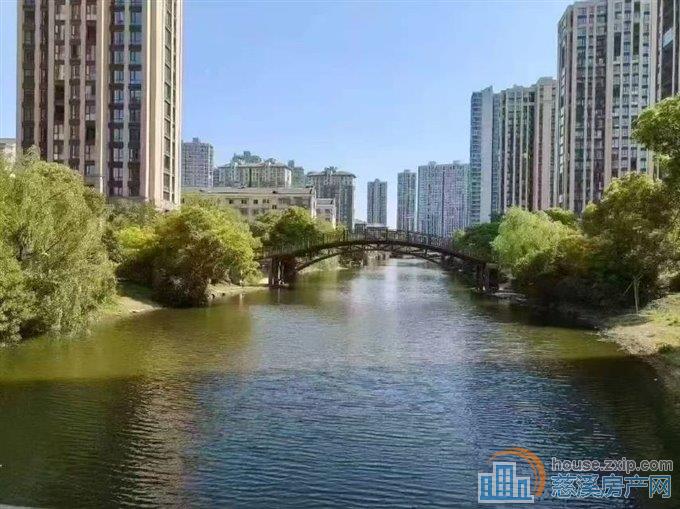 融创江景苑低楼层197平白坯210万