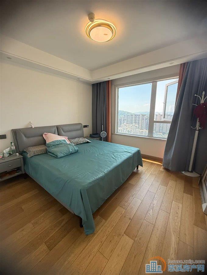 俯院江南北区126平178万送车位