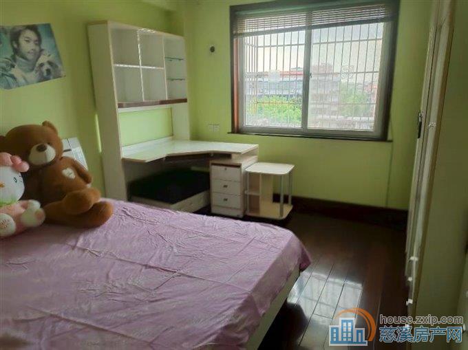 特价名都公寓140平车库98万