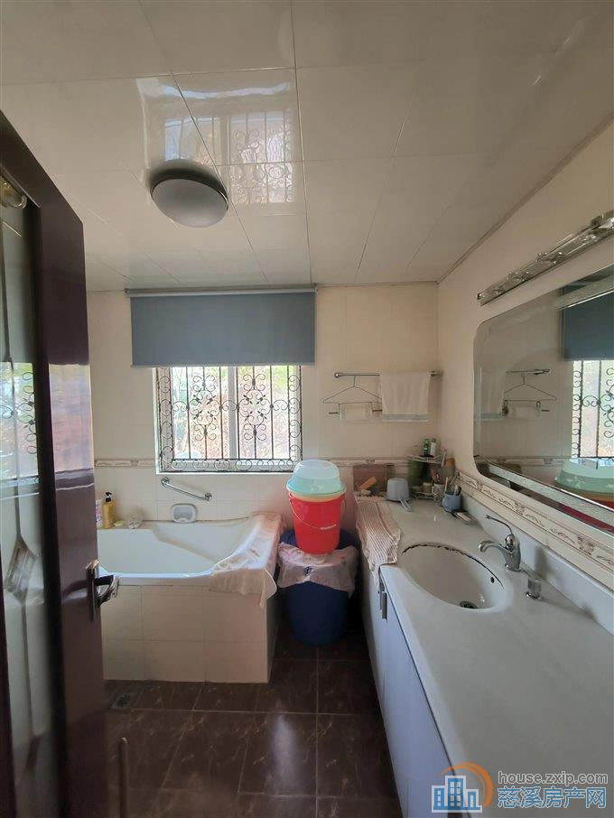 顶复秀水华庭 精装修 带车位 送空中花园