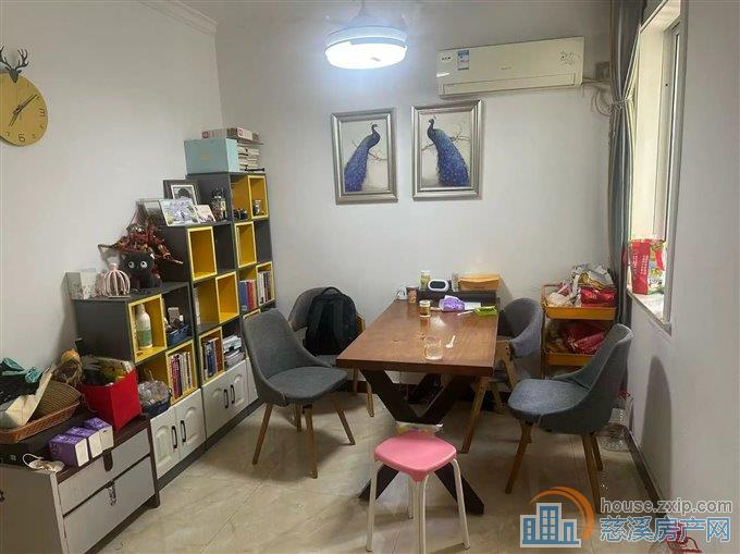 城东新村57平110万精装满五唯一