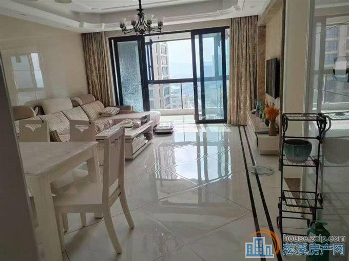 绿城诚园124平精装180万中间楼层车位