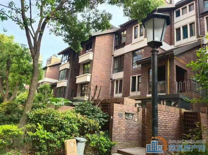 橡树湾联庭别墅地上+地下280平420万