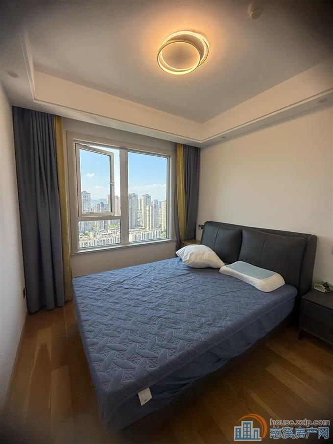 俯院江南北区126平178万送车位