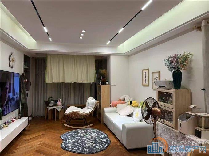双喜颐园76平楼层佳2间朝南精装