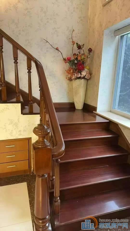 清水湾别墅3通3豪装360多平1580万