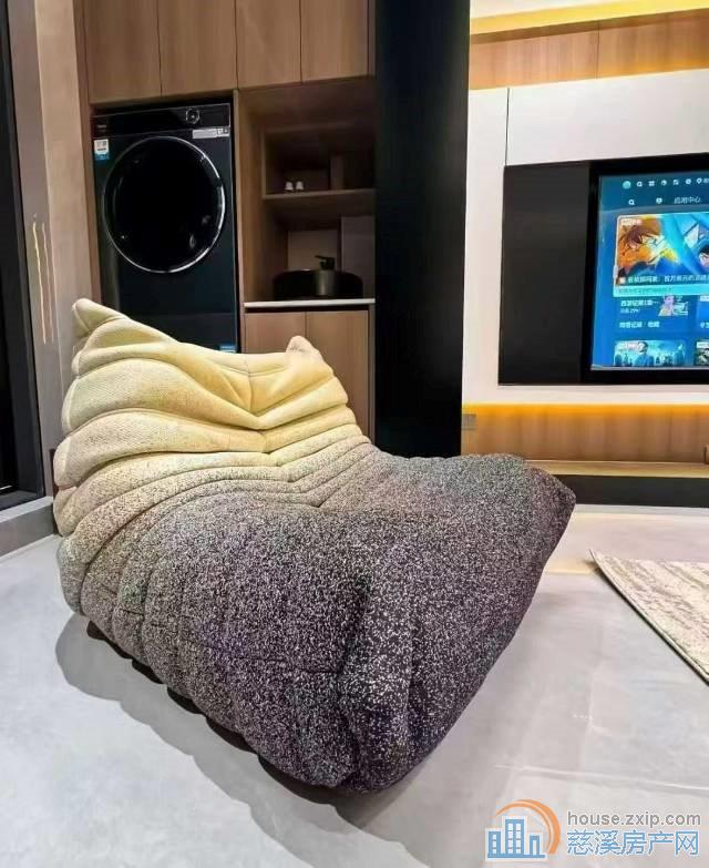 逸湾小筑精装三房112平带车位拎包入住