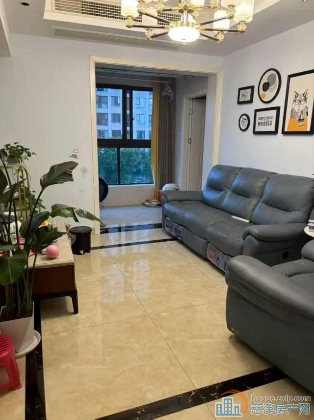 欢乐颂中低层三室两厅两卫精装满五唯一