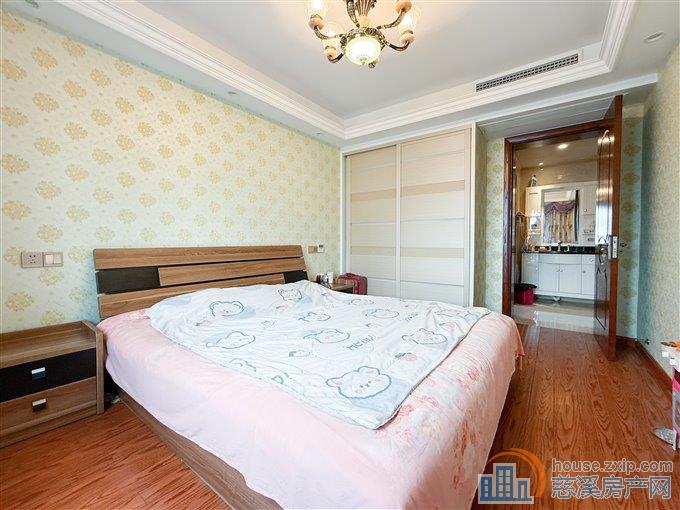 特价 碧海星辰 总高8层洋房，黄金楼层