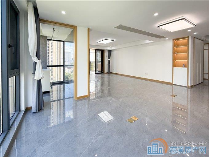 江景苑240平 338万 精装送双车位