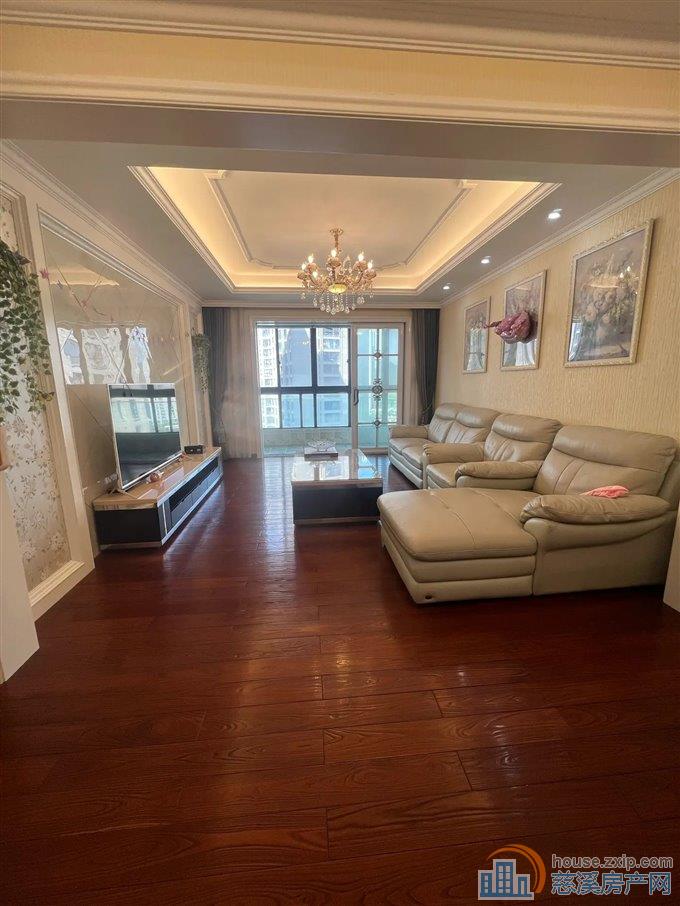 恒泰嘉景园161平195万带车位