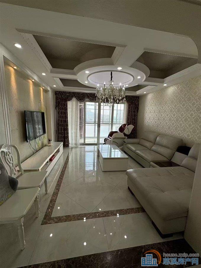 天赐家园137平精装楼层位置好148万