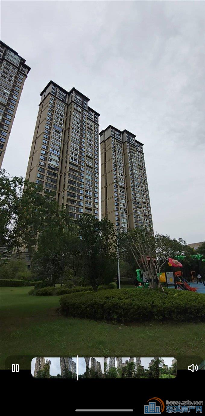 金水湾140平车位婚装二室193万