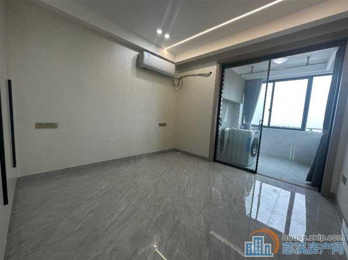 双和家园61平17楼精装修82万