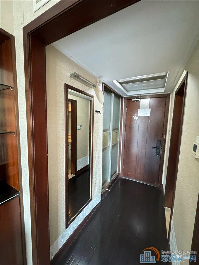  波斯曼国际酒店48平95.8万书包房