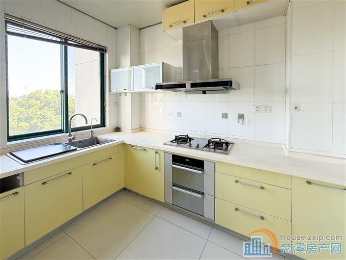 实验公寓166平162.8万实验书包