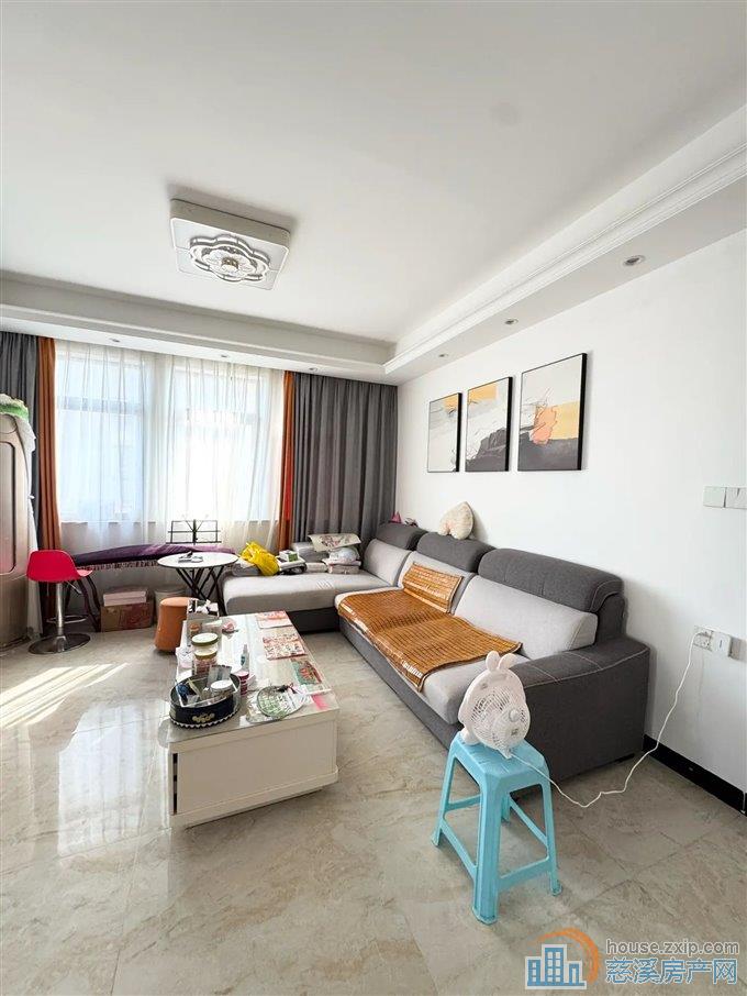 美莛花苑117平132万送车位精装修