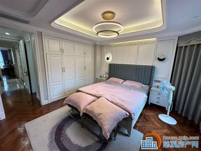 华润凯旋门 177平+车位358万直接