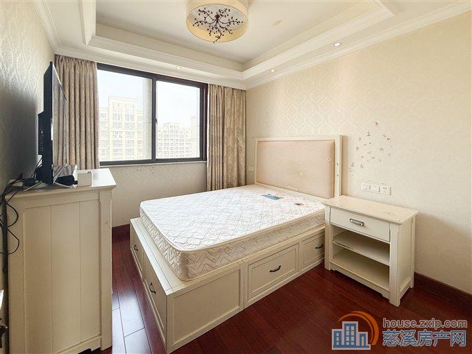 鸣北小区146平155万精装送车位