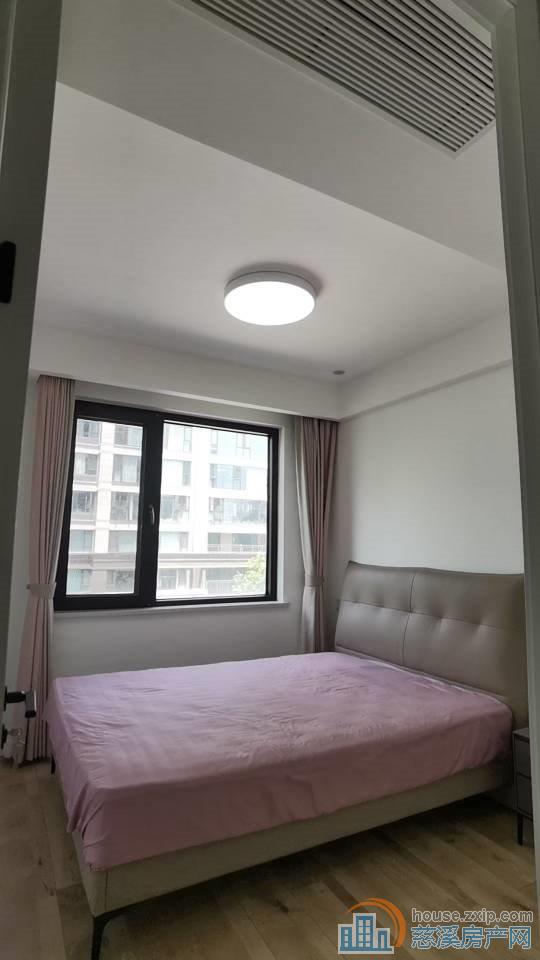 锦尚府景观楼层中间位置128平258万