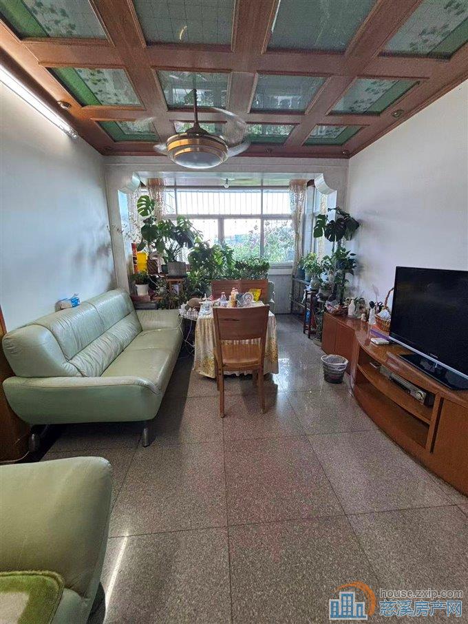 特价金山东区59.9万直接房源钥匙在