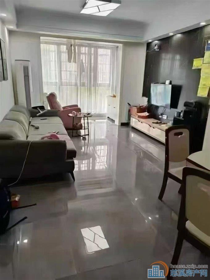 明月佳苑自住精装2室2厅1厨1卫