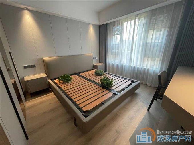 吾悦首府183平豪装车位二个