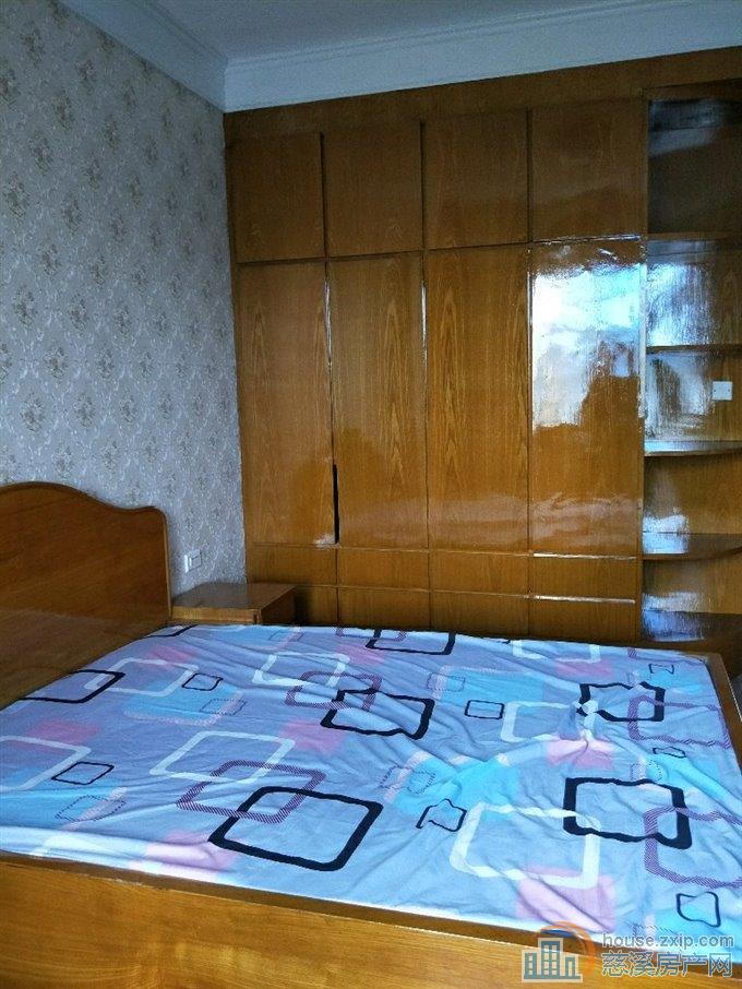 三北大街 清爽装修 月租金1600元