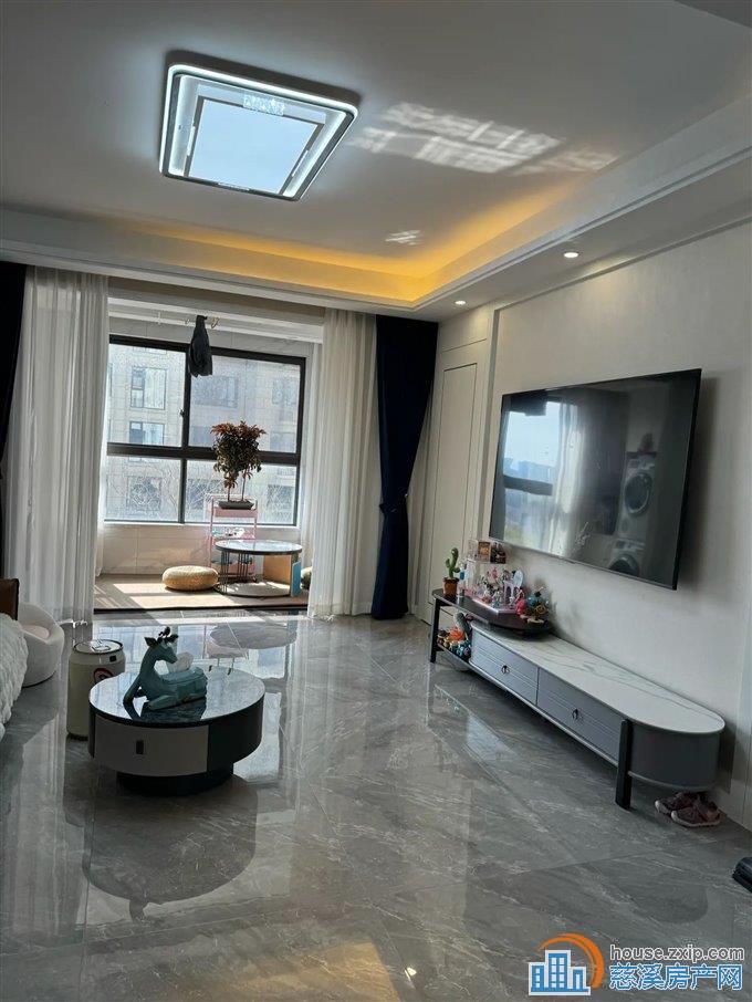 中海湖心半岛 精装127平233.8万