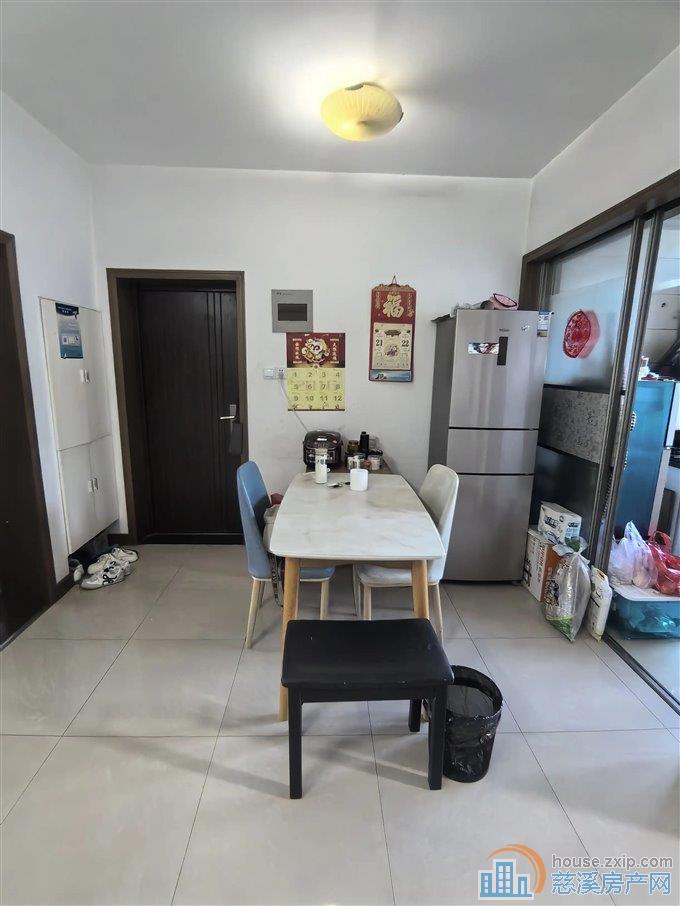 茜苑新村65平125.8万三小上林书包