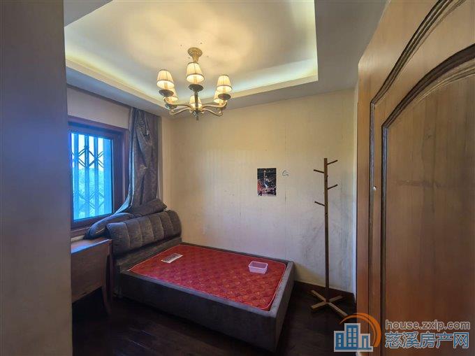 和润公寓 134平+大车库拎包入住