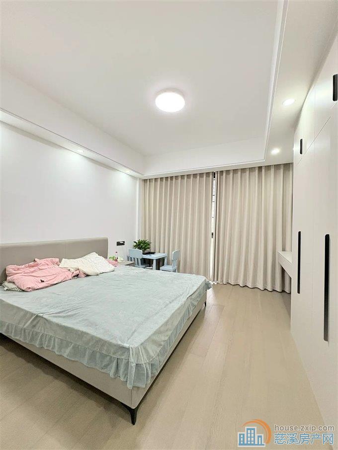 界牌新村 142平 175万带露台