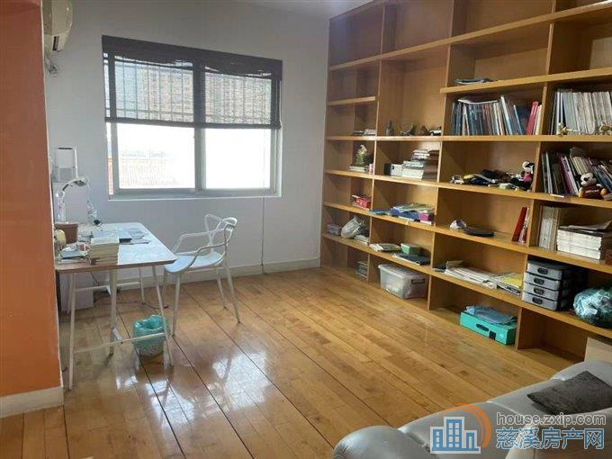 虞波北园精装142平十车库一个