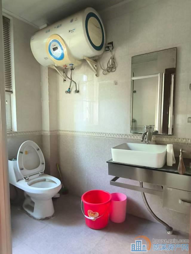 玲珑小区2楼95平精装+朝南车库可读书