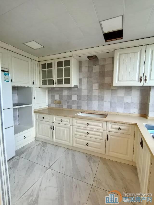 星光家园 精装复式231平方180万