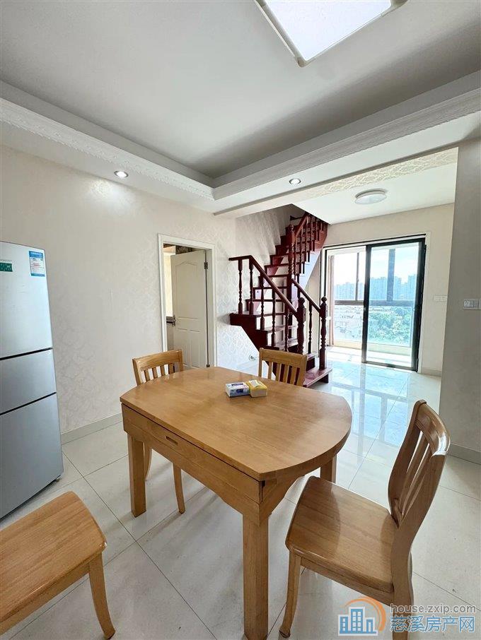 南池东区 洋房精装复式带车位杂物间