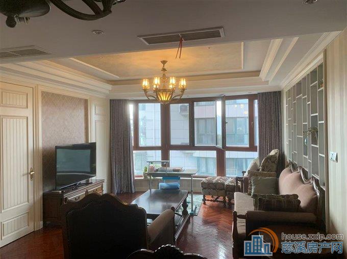 出租和润公寓三室二厅二卫豪华装修