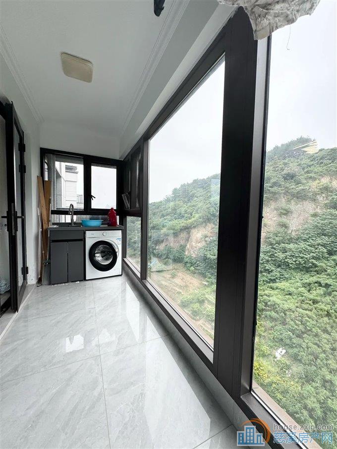 保利银杏小镇洋房 黄金楼层中装修