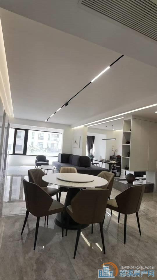 锦尚府景观楼层中间位置128平258万